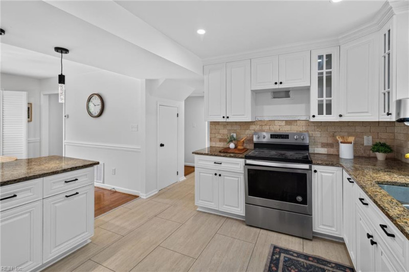 Photo 17 of 41 residential for sale in Newport News virginia