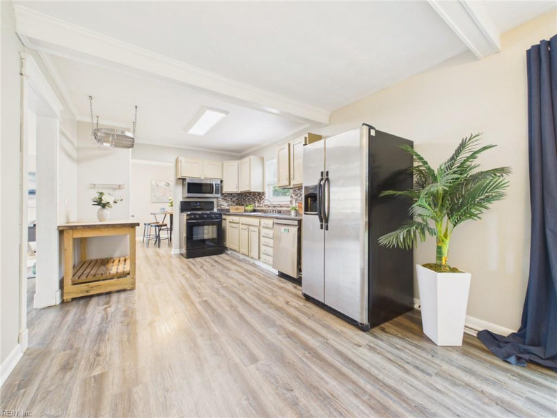 Photo 15 of 40 residential for sale in Virginia Beach virginia