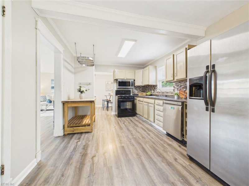 Photo 16 of 40 residential for sale in Virginia Beach virginia