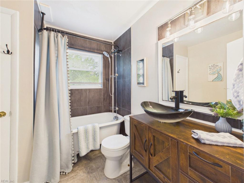 Photo 20 of 40 residential for sale in Virginia Beach virginia