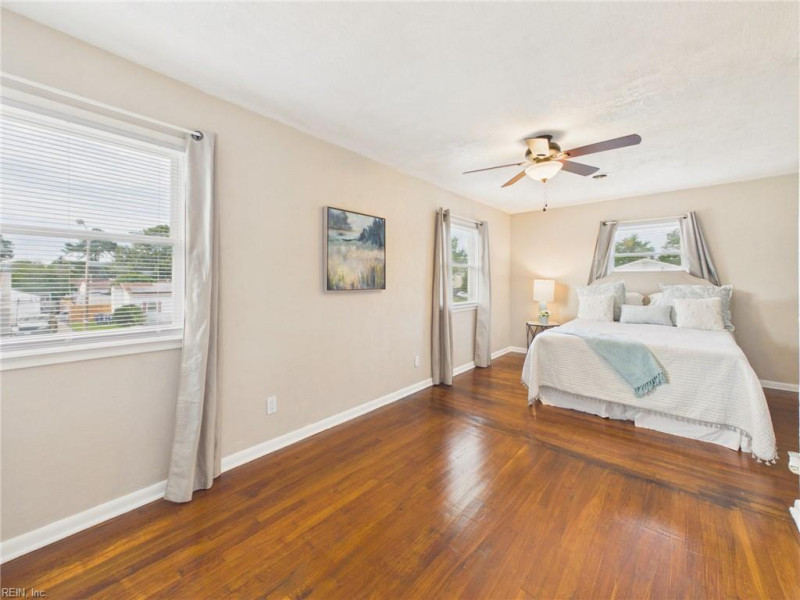 Photo 25 of 40 residential for sale in Virginia Beach virginia