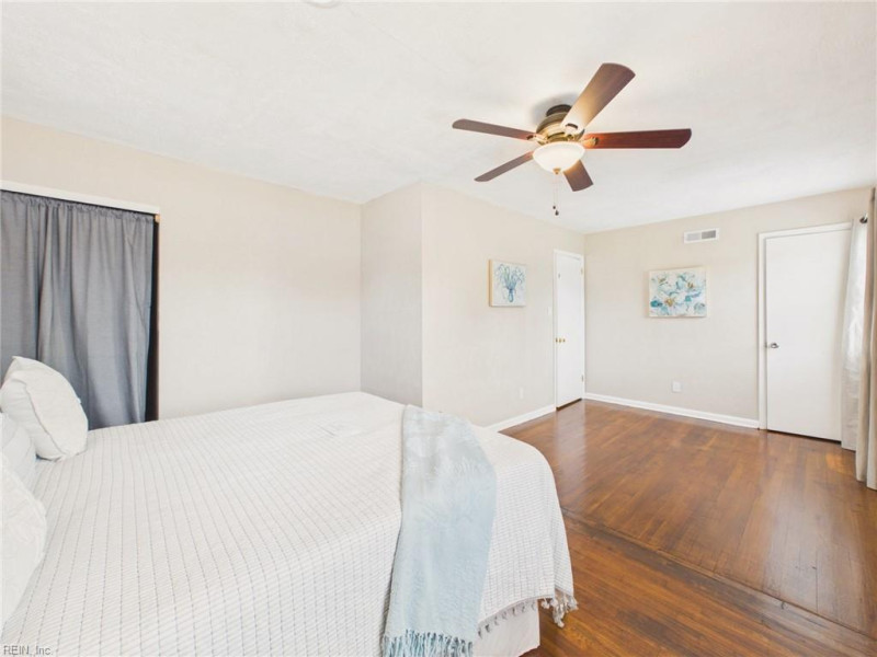 Photo 28 of 40 residential for sale in Virginia Beach virginia