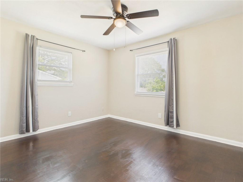 Photo 31 of 40 residential for sale in Virginia Beach virginia