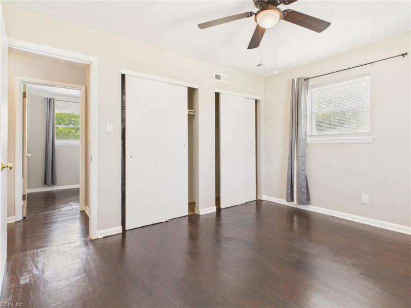 Photo 32 of 40 residential for sale in Virginia Beach virginia
