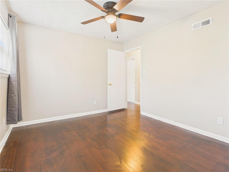 Photo 36 of 40 residential for sale in Virginia Beach virginia