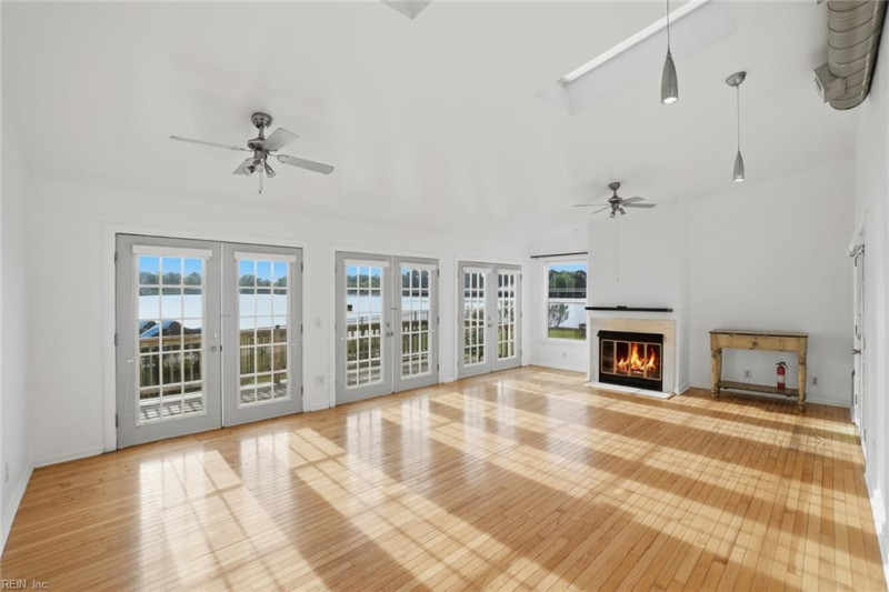 Photo 13 of 36 residential for sale in Norfolk virginia