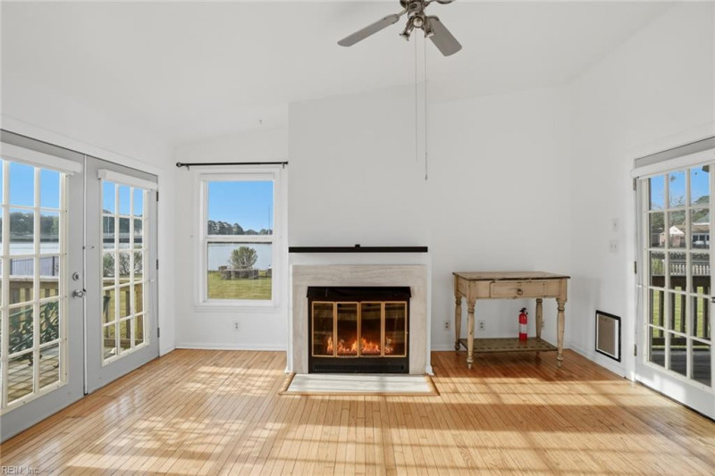 Photo 14 of 36 residential for sale in Norfolk virginia