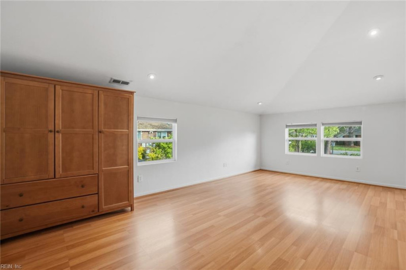 Photo 23 of 36 residential for sale in Norfolk virginia
