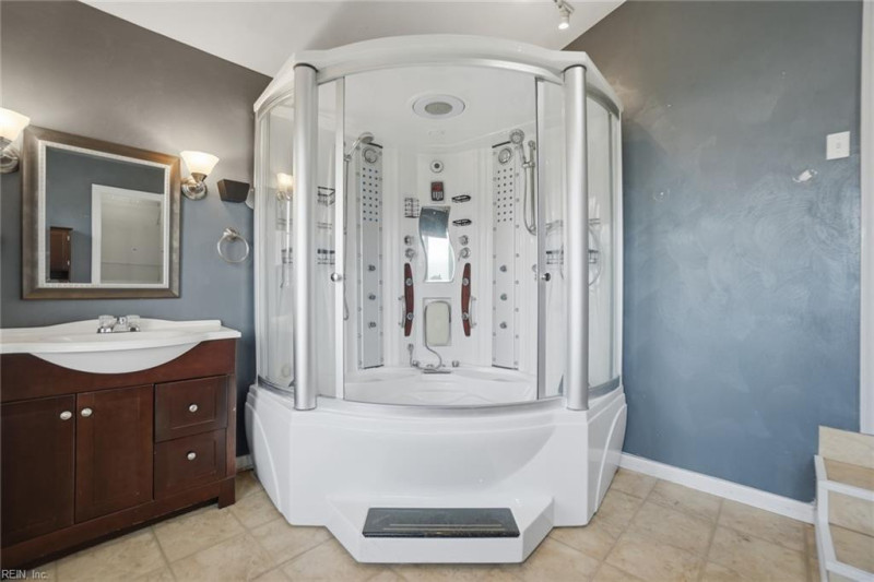 Photo 25 of 36 residential for sale in Norfolk virginia