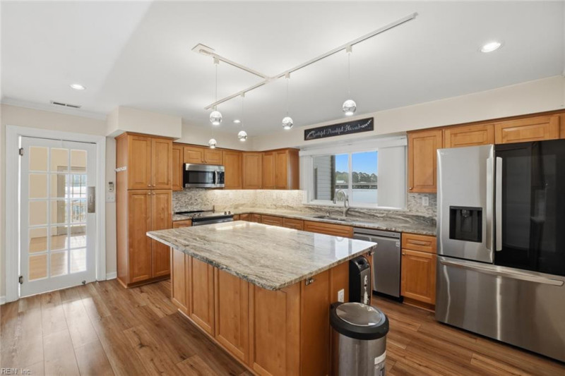 Photo 7 of 36 residential for sale in Norfolk virginia