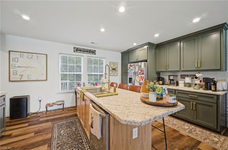 Photo 11 of 27 residential for sale in Gloucester County virginia