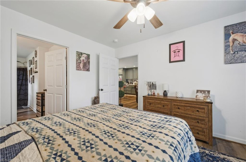 Photo 18 of 27 residential for sale in Gloucester County virginia