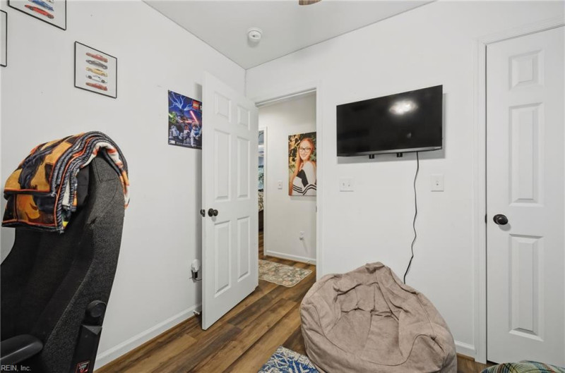 Photo 22 of 27 residential for sale in Gloucester County virginia