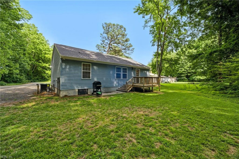 Photo 24 of 27 residential for sale in Gloucester County virginia