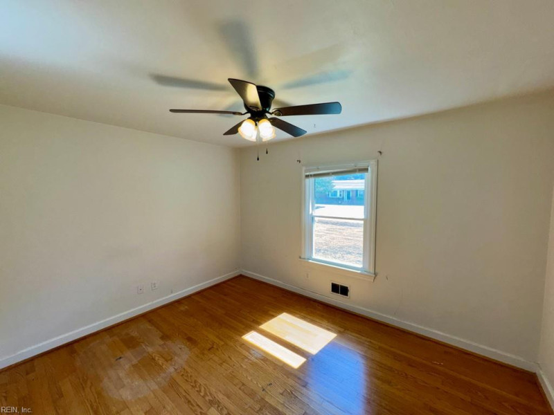 Photo 15 of 23 residential for sale in Portsmouth virginia Photo 15 of 23 residential for sale in Portsmouth virginia