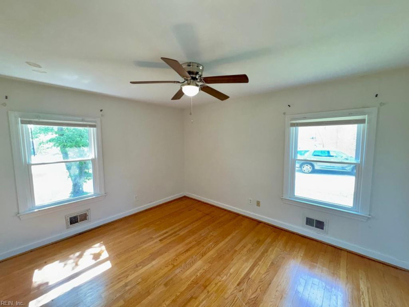Photo 17 of 23 residential for sale in Portsmouth virginia Photo 17 of 23 residential for sale in Portsmouth virginia
