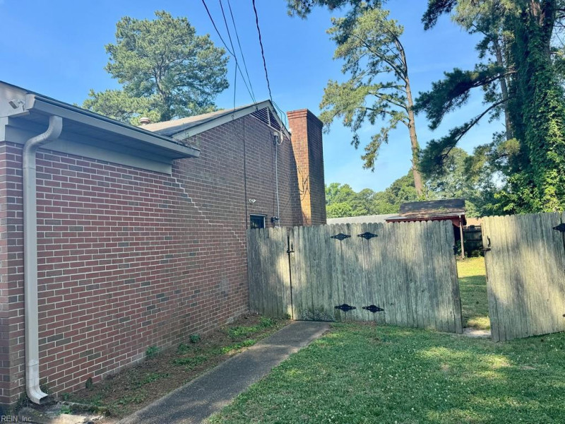 Photo 3 of 23 residential for sale in Portsmouth virginia Photo 3 of 23 residential for sale in Portsmouth virginia