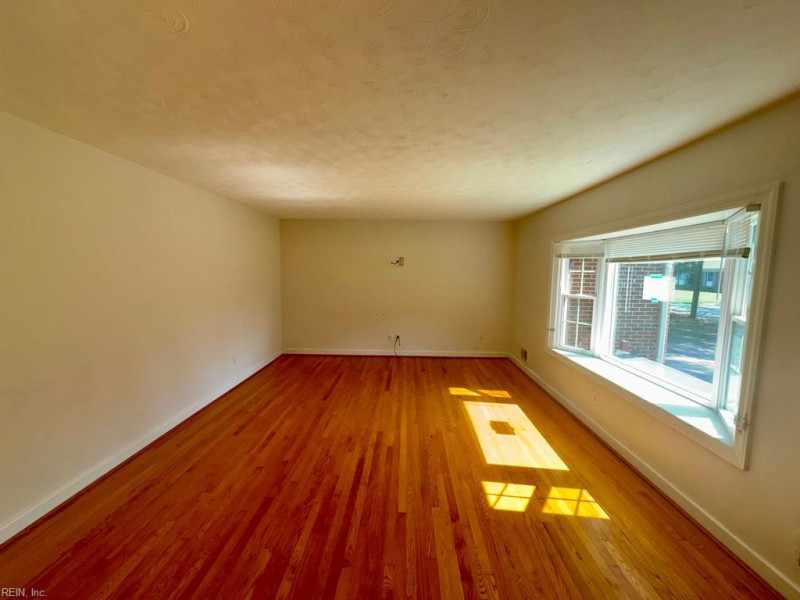 Photo 6 of 23 residential for sale in Portsmouth virginia Photo 6 of 23 residential for sale in Portsmouth virginia