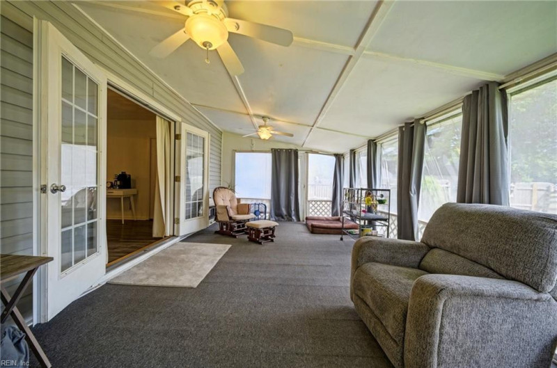Photo 16 of 45 residential for sale in Chesapeake virginia