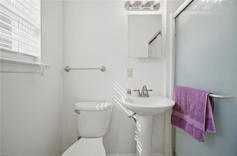 Photo 28 of 45 residential for sale in Chesapeake virginia
