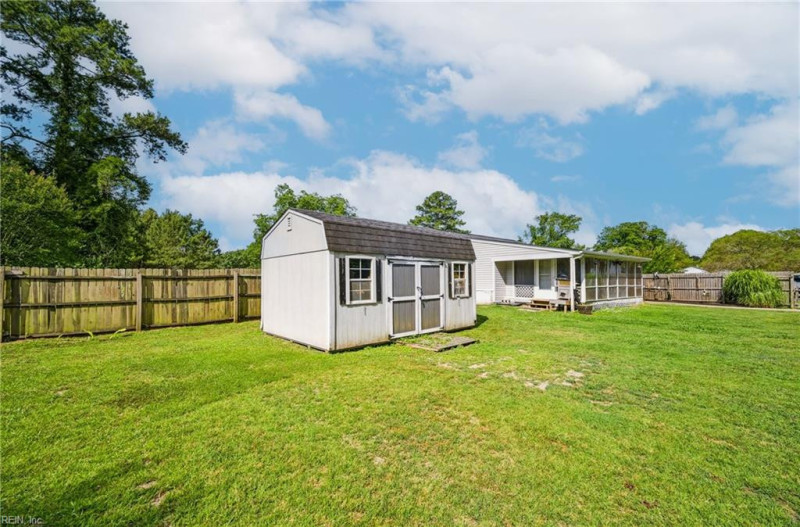 Photo 35 of 45 residential for sale in Chesapeake virginia