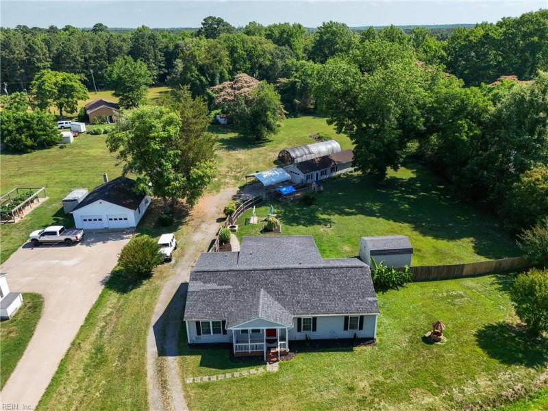 Photo 4 of 45 residential for sale in Chesapeake virginia