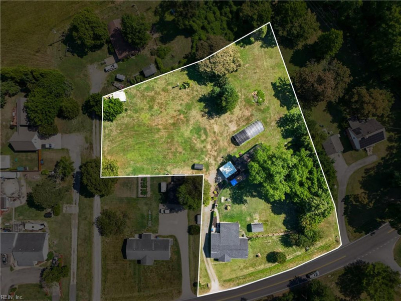 Photo 5 of 45 residential for sale in Chesapeake virginia