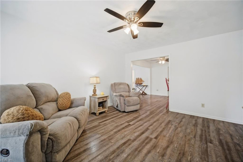 Photo 6 of 45 residential for sale in Chesapeake virginia