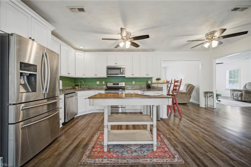 Photo 9 of 45 residential for sale in Chesapeake virginia