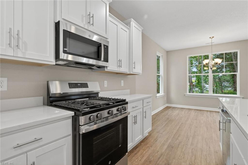 Photo 13 of 44 residential for sale in Chesapeake virginia