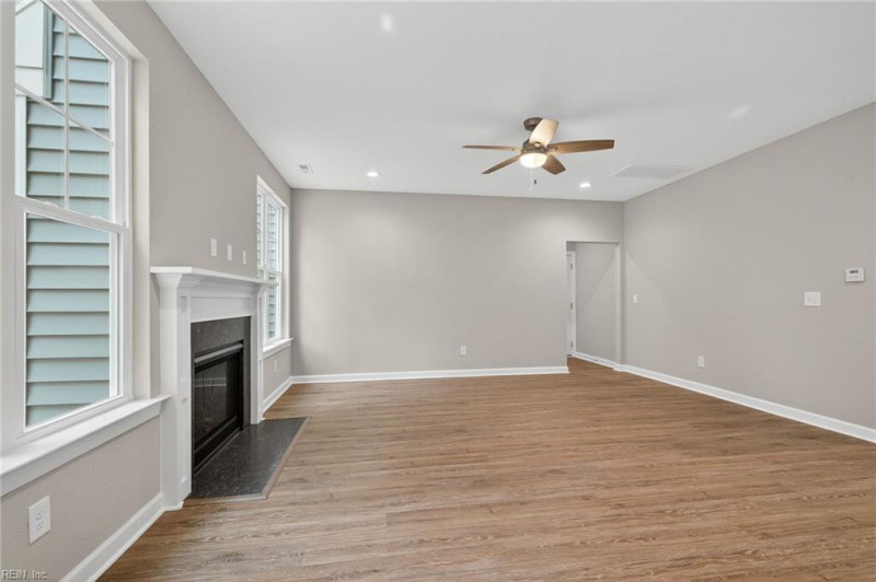 Photo 17 of 44 residential for sale in Chesapeake virginia
