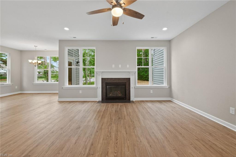 Photo 18 of 44 residential for sale in Chesapeake virginia