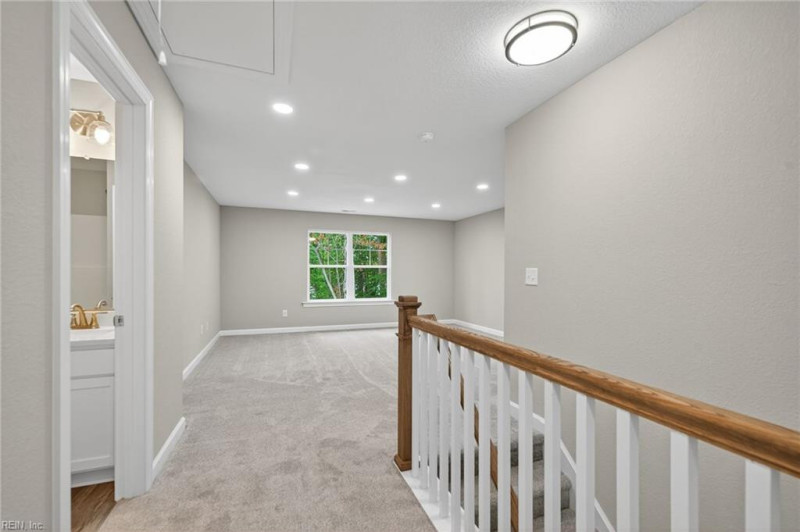 Photo 35 of 44 residential for sale in Chesapeake virginia