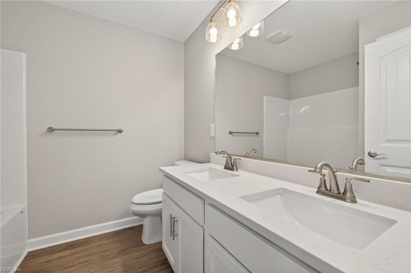 Photo 40 of 44 residential for sale in Chesapeake virginia