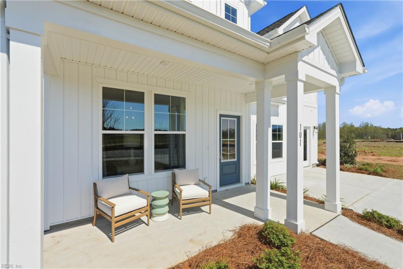 Photo 3 of 47 residential for sale in Isle of Wight County virginia