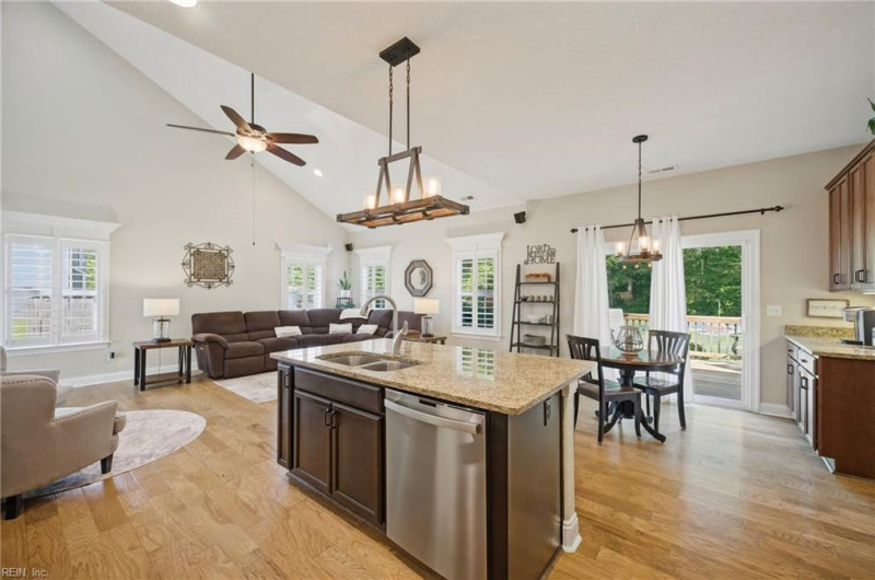 Photo 12 of 45 residential for sale in Currituck County virginia