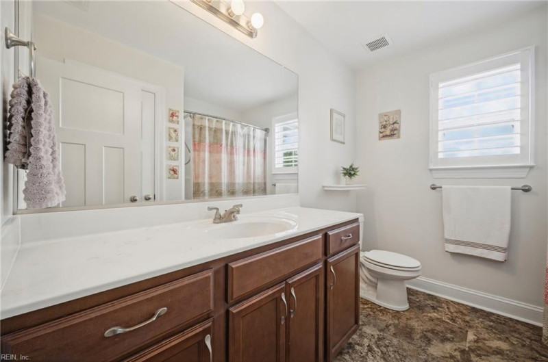Photo 29 of 45 residential for sale in Currituck County virginia