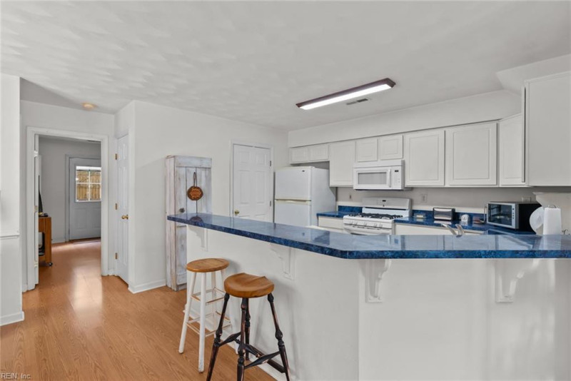 Photo 10 of 35 residential for sale in Virginia Beach virginia
