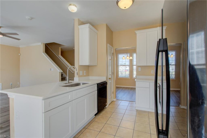 Photo 10 of 49 residential for sale in Chesapeake virginia