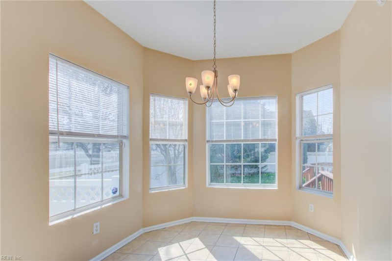 Photo 13 of 49 residential for sale in Chesapeake virginia