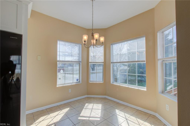 Photo 14 of 49 residential for sale in Chesapeake virginia