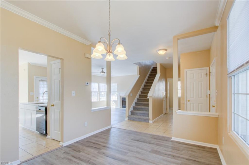Photo 17 of 49 residential for sale in Chesapeake virginia