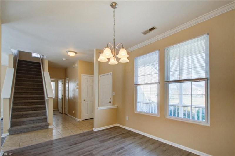 Photo 18 of 49 residential for sale in Chesapeake virginia