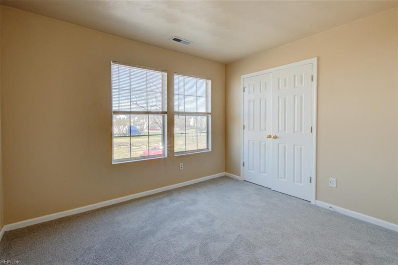 Photo 25 of 49 residential for sale in Chesapeake virginia