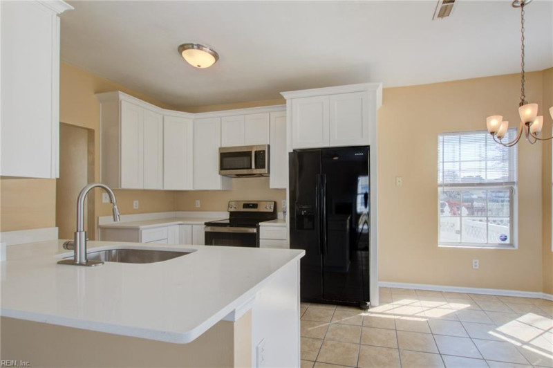 Photo 9 of 49 residential for sale in Chesapeake virginia