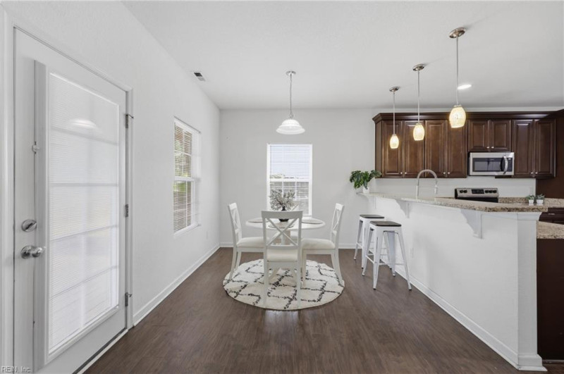 Photo 13 of 40 residential for sale in Chesapeake virginia