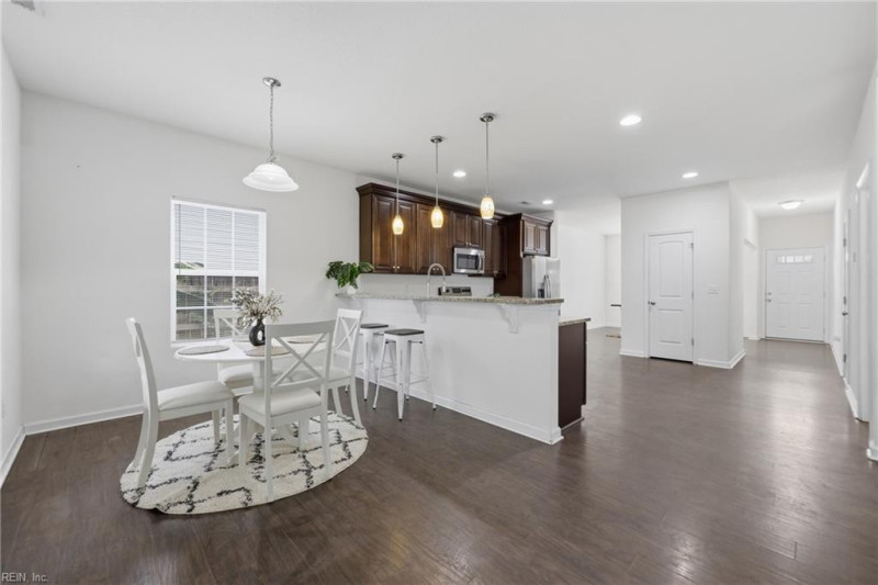 Photo 14 of 40 residential for sale in Chesapeake virginia