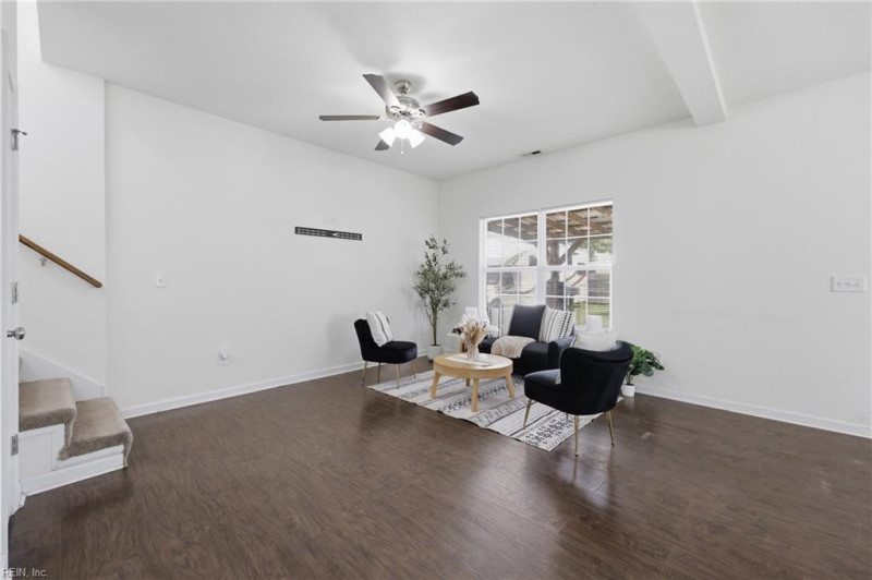 Photo 17 of 40 residential for sale in Chesapeake virginia