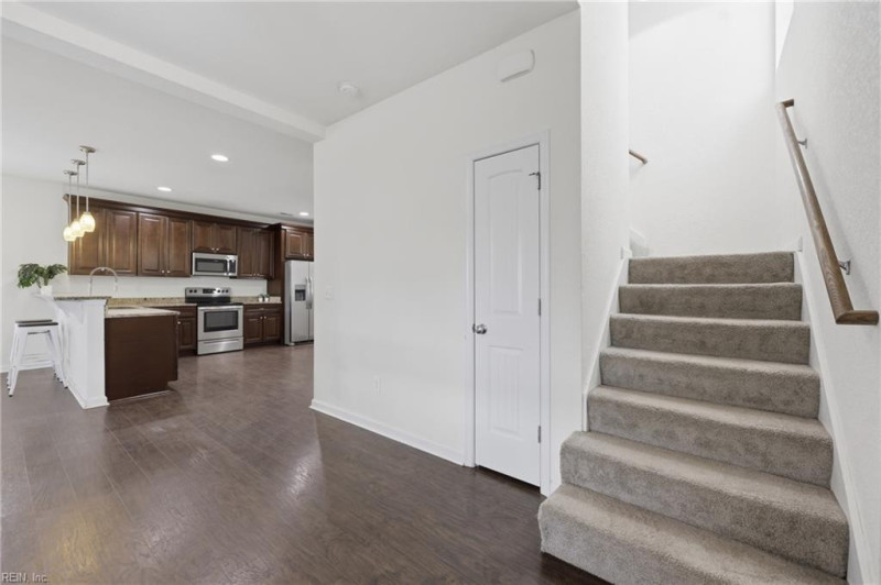 Photo 18 of 40 residential for sale in Chesapeake virginia