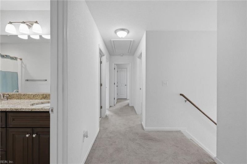 Photo 19 of 40 residential for sale in Chesapeake virginia